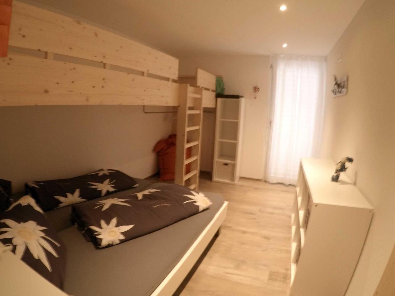 Haus Baracca Apartment Vella ภายนอก รูปภาพ