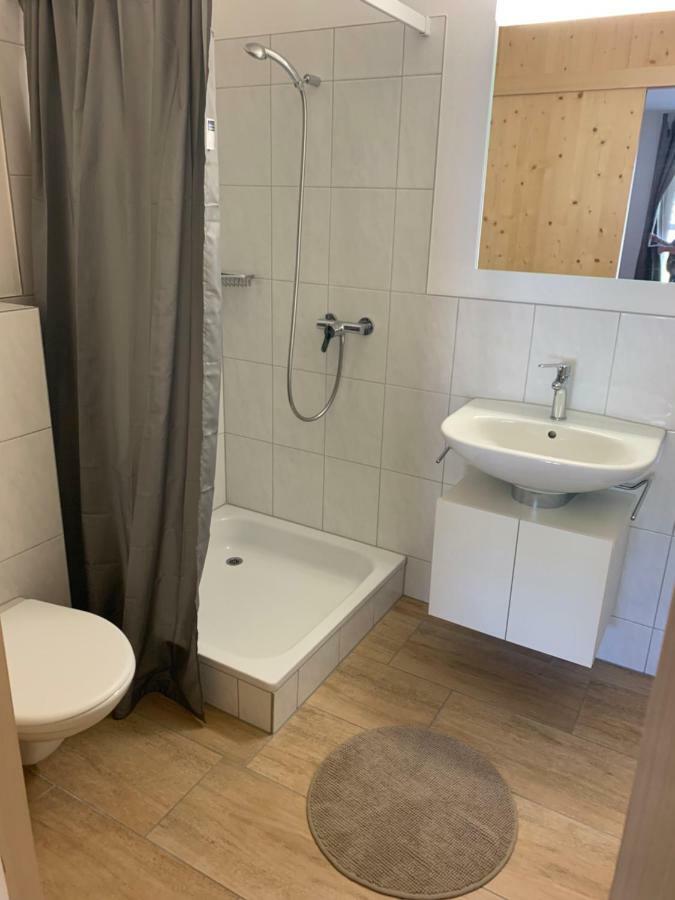 Haus Baracca Apartment Vella ภายนอก รูปภาพ