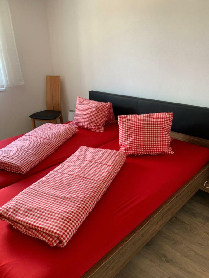 Haus Baracca Apartment Vella ภายนอก รูปภาพ