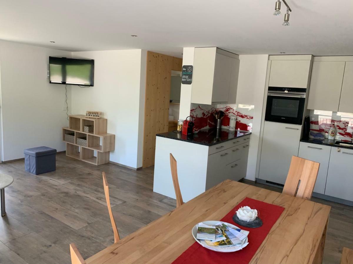 Haus Baracca Apartment Vella ภายนอก รูปภาพ